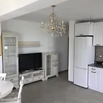 Apartment Alezzi Navodari