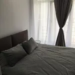 Apartment Alezzi *