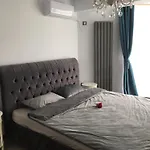 Apartment Alezzi Navodari