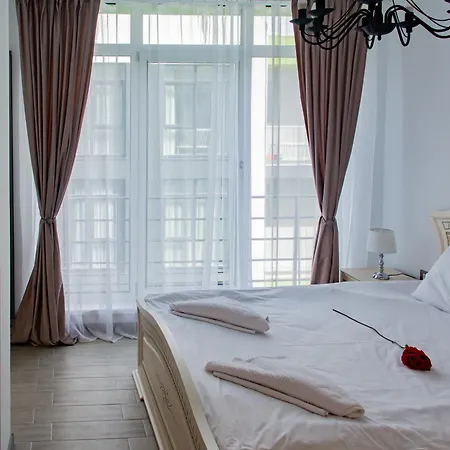 Alezzi Hope דירה Năvodari