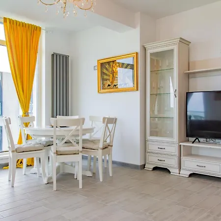 Apartment Alezzi *