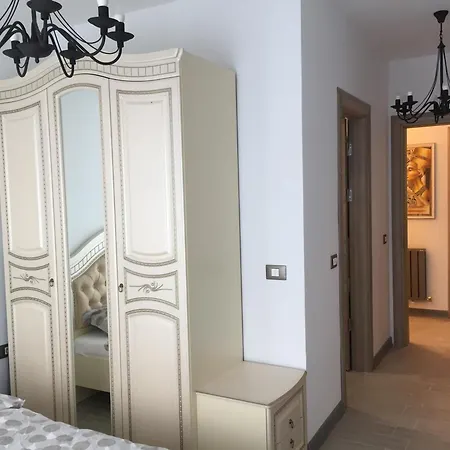 Apartment Alezzi *